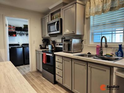 Photo 5 of 39 of home located at 21 Liberty Avenue Sorrento, FL 32776