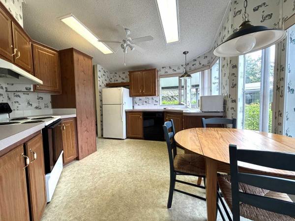 1998 Jacobsen Mobile Home