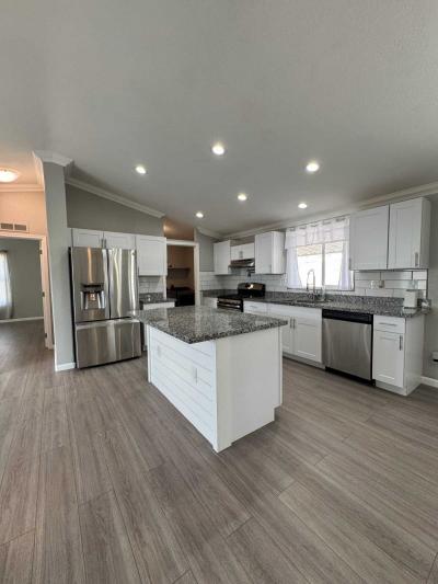 Photo 3 of 22 of home located at 400 West Baseline Road Tempe, AZ 85281