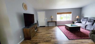 Photo 3 of 39 of home located at 10400 SE Cook Ct #118 Milwaukie, OR 97222