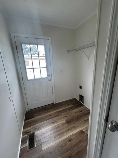 Photo 5 of 16 of home located at 148 Old Revina Rd Selkirk, NY 12158