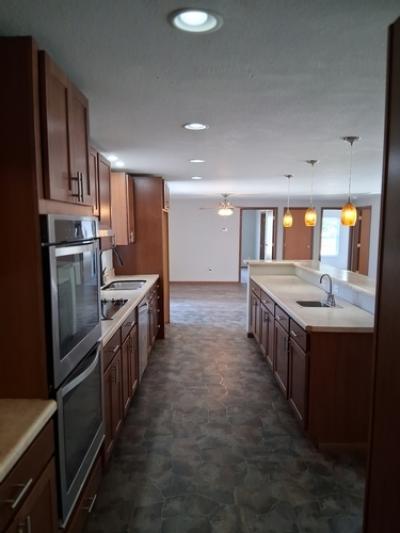 Photo 5 of 16 of home located at 625 Ames St Clyde, OH 43410