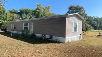 Mobile Home at 14864 Dwina Rd Pittsburg, IL 62974
