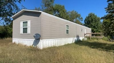 Photo 2 of 10 of home located at 14864 Dwina Rd Pittsburg, IL 62974
