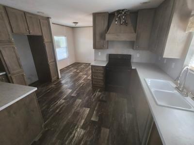 Photo 4 of 10 of home located at 14864 Dwina Rd Pittsburg, IL 62974