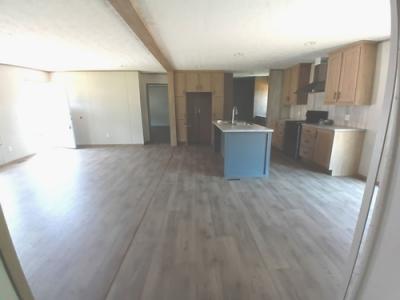 Photo 3 of 14 of home located at 16410 Highway 310 E Como, MS 38619