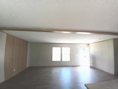 Photo 5 of 14 of home located at 16410 Highway 310 E Como, MS 38619