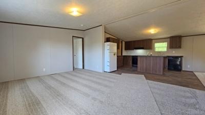 Photo 5 of 11 of home located at 305 Spring Hill Dr Grayson, KY 41143