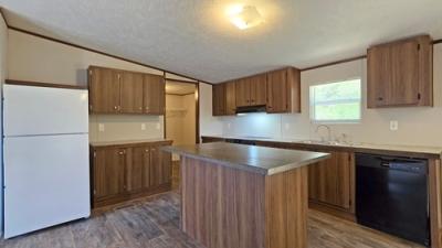 Photo 3 of 11 of home located at 305 Spring Hill Dr Grayson, KY 41143