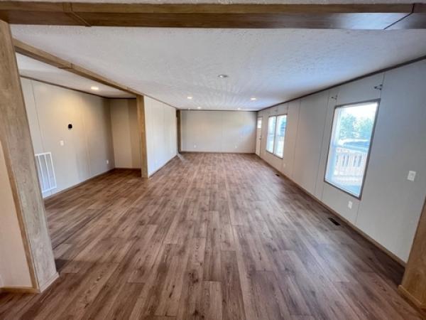 2022 EPIC ADVENTURE - EVEREST Mobile Home For Sale