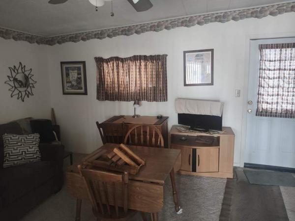 1986 Skyline Manufactured Home