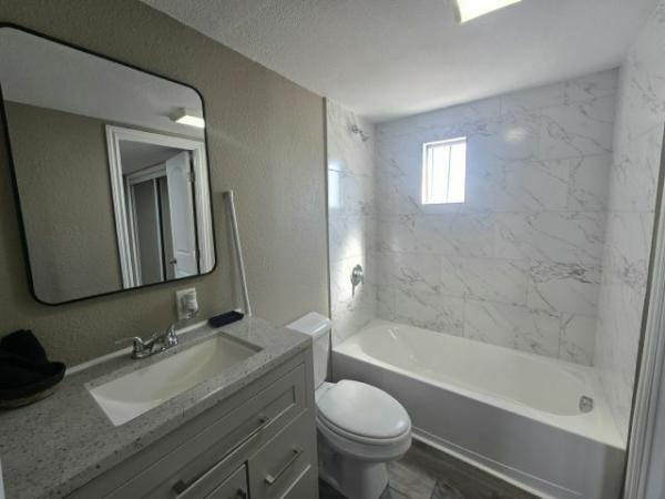 1985 Champion Manufactured Home