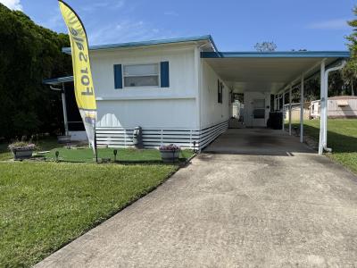 Photo 4 of 16 of home located at 1703 Magnolia Ave, Lot #B-04 South Daytona, FL 32119