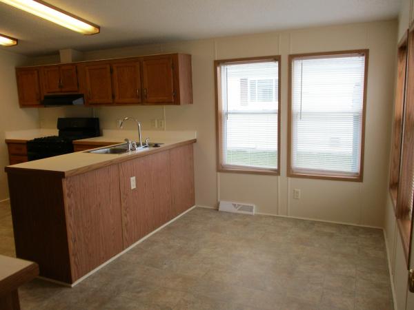 1998 Fleetwood n/a Mobile Home