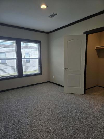 Photo 4 of 14 of home located at 8052 W Xavier St Conroe, TX 77303
