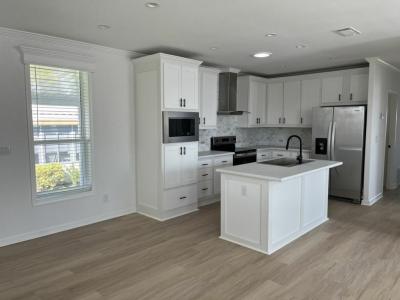 Photo 2 of 20 of home located at 7815 Lakeshore Drive Ellenton, FL 34222