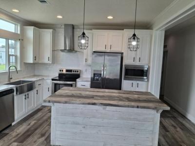 Photo 4 of 20 of home located at 34842 Silver King Drive Zephyrhills, FL 33541