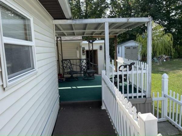 1983 Pine Grove Mobile Home