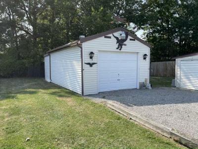 Photo 2 of 20 of home located at 9 Crestwood Dr. Lockport, NY 14094