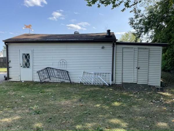 1983 Pine Grove Mobile Home