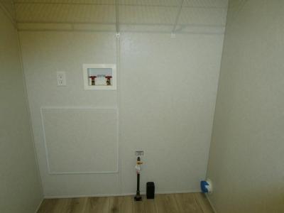 Photo 2 of 18 of home located at 23675 Maple Lane Brownstown, MI 48174