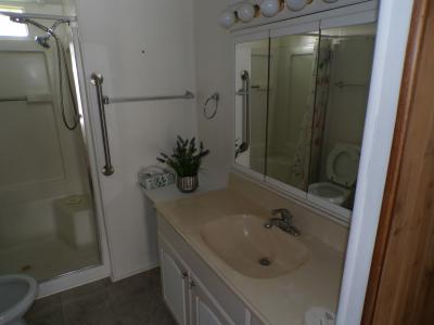 Photo 4 of 8 of home located at 14 Martin Drive Ellenton, FL 34222