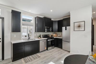 Silvercrest Summit 16014 Mobile Home Floor Plan