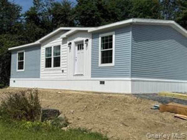 2025 Champion  L-101 Mobile Home