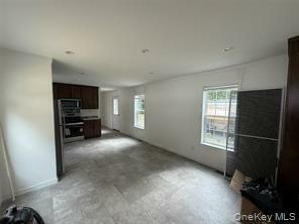 2025 Champion  L-101 Mobile Home