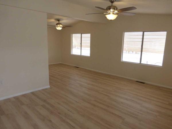1980 CAVCO Mobile Home For Sale