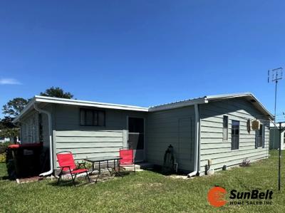 Photo 5 of 68 of home located at 9701 E Hwy 25, Lot 99 Belleview, FL 34420