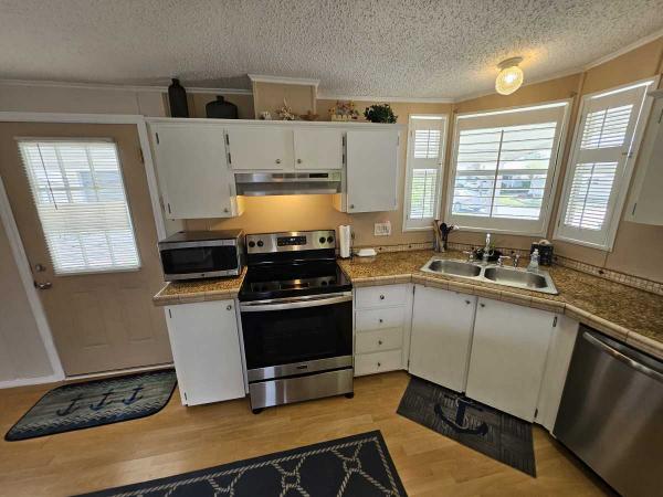 1994 Manufactured Home