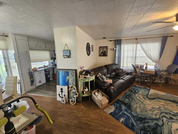 RIVI Mobile Home For Sale