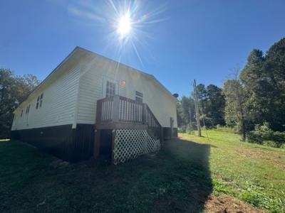 Photo 5 of 22 of home located at 236 Wash Wilson Rd Blue Ridge, GA 30513