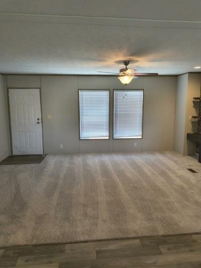 Photo 3 of 16 of home located at 4004 N Highway 252 Lavaca, AR 72941