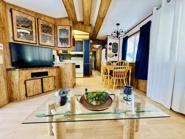 1984 Villa Manufactured Home