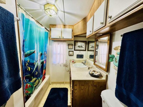 1984 Villa Manufactured Home