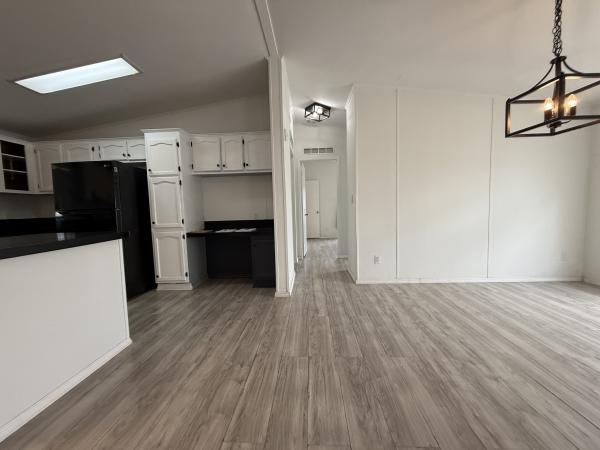 2000 Skyline B425-CT Mobile Home