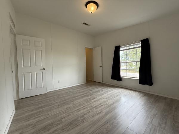 2000 Skyline B425-CT Mobile Home
