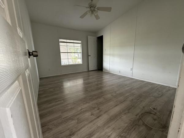 2000 Skyline B425-CT Mobile Home