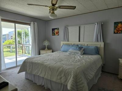 Photo 4 of 9 of home located at 214 48th Ave. Dr. West Bradenton, FL 34207