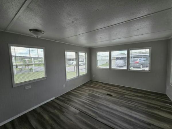 1969 SKLY Manufactured Home