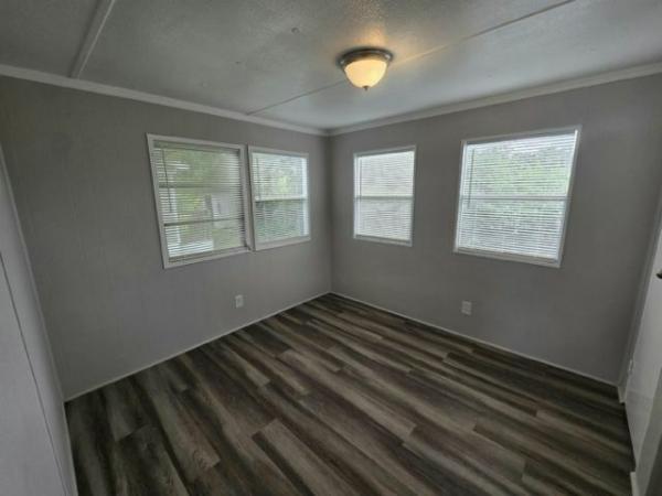 1969 SKLY Manufactured Home