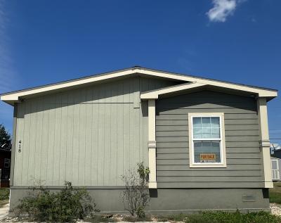 Photo 2 of 12 of home located at 7460 Kitty Hawk Rd. Site 418 Converse, TX 78109