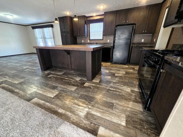 2020 5628-732 95PLH28563AH20 Mobile Home