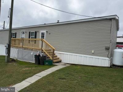 Mobile Home at 13 Hilltop Akron, PA 17501