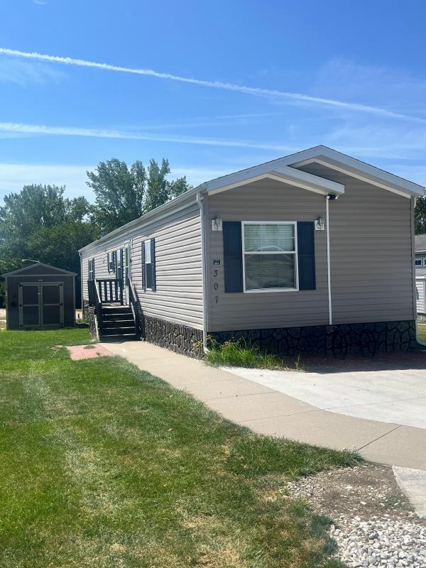 Photo 1 of 2 of home located at 307 Spruce Drive Altoona, IA 50009