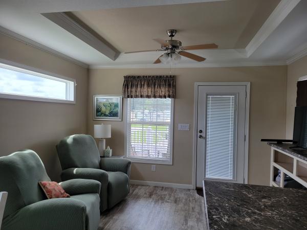 2018 TRIN RH1451Z W/PORCH Mobile Home