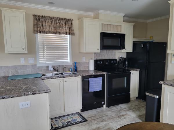 2018 TRIN RH1451Z W/PORCH Mobile Home