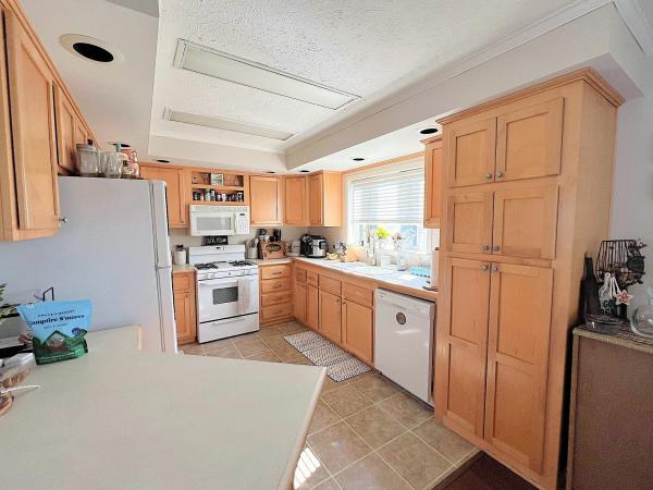 Photo 1 of 2 of home located at 16053 Windsor Lane Lot 142 Holly, MI 48442